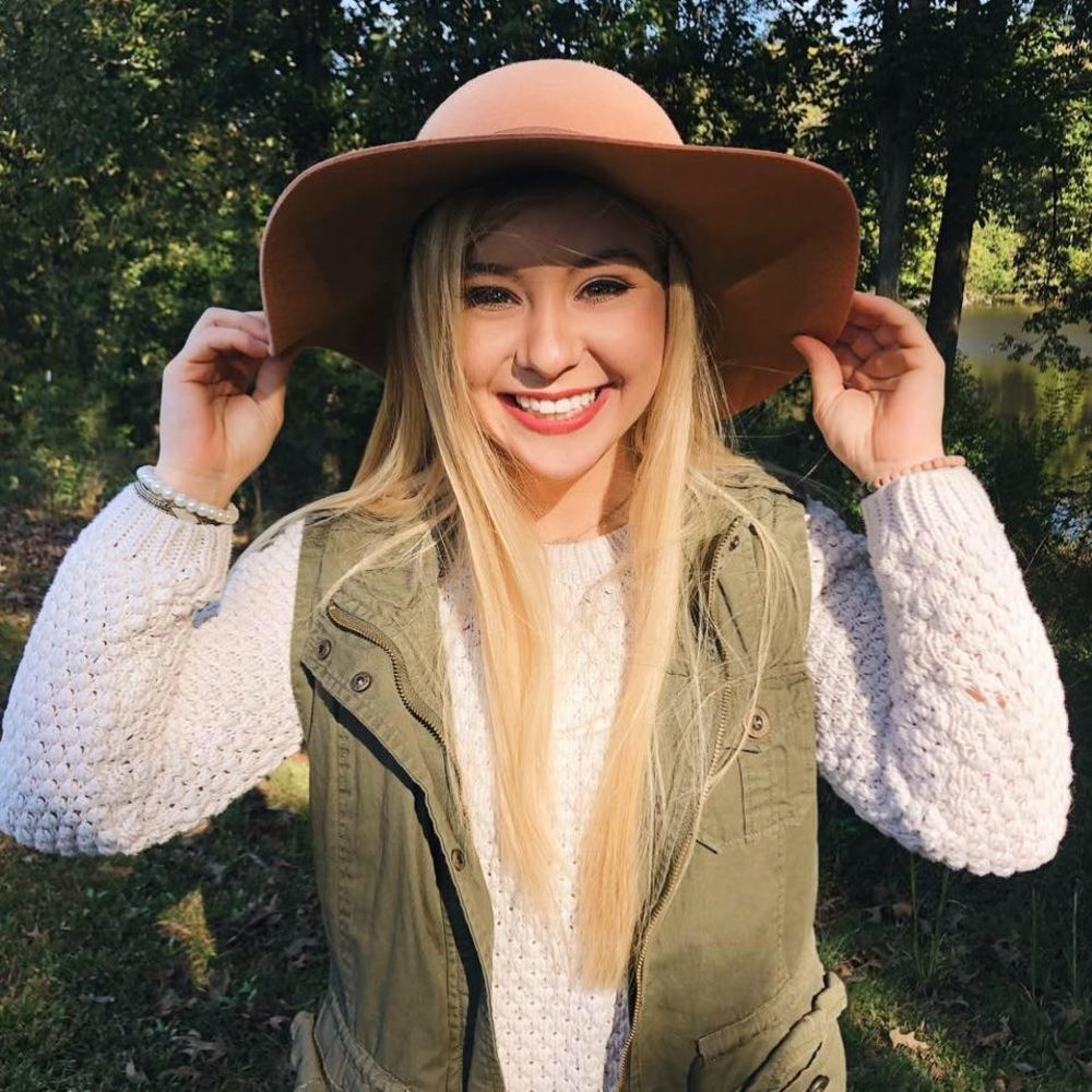 Meet your Posher, Bella!